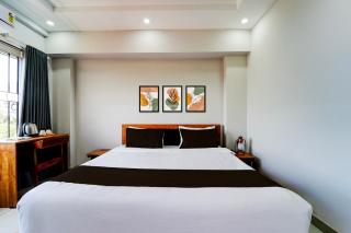 Townhouse Oak Cochin International Airport - 2