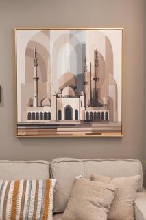 Walk to the Mall! Stylish 1 BR Retreat Maryah - 3