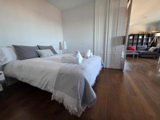 Ático con Vistas Únicas y Parking - 9