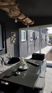 Stunning ocean view with 3 islands in front of you - 9