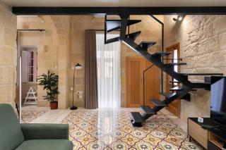 Stylish Loft in Valletta 2 Bathrooms - 0