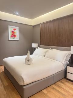 IMPERIAL RESIDENCE by COZY SUITES - 2