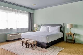 The Harbor Front Inn - 4