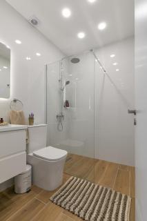 Kato Paphos Apartment | Prime Location by VICHY Holidays - 7