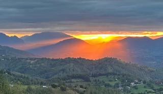 The Mountain View - no children - 7