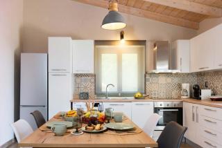 Lagom House by PaxosRetreats - 9