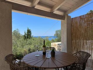 Lagom House by PaxosRetreats - 4