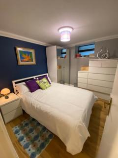 Drogheda City Centre - sleeps 4 - 3