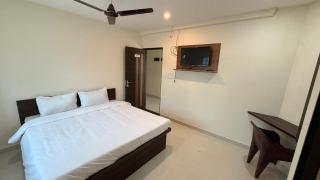 JJ Comfort Hotel - 2