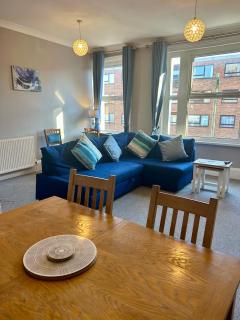 Central and Convenient with Private Parking - 0