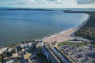 Caldey Island View - 2 Bedroom Apartment - Tenby - 9