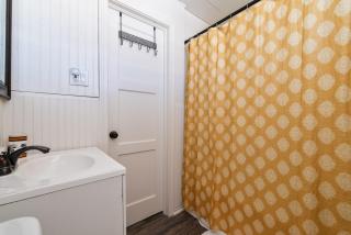 Downtown Suite in Historic Building - 9