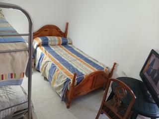 Habitacion Privada Triple Individual Toledo - 5