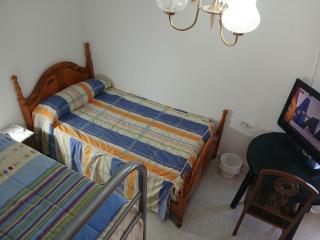 Habitacion Privada Triple Individual Toledo - 3