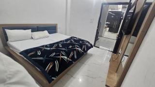 श्री राधा कृष्ण कुंज - 2