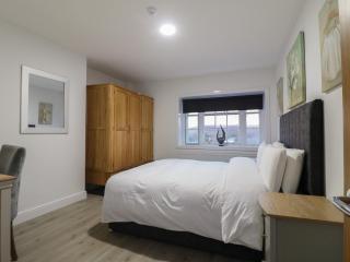 Warwickshire Suite - 3