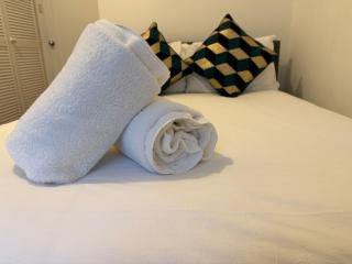 Stylish Glasgow Apartment - 8