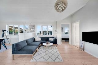 Sea View And Charging Station For Electric Car - 2