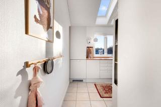 Sea View And Charging Station For Electric Car - 1