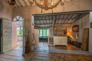 Historic Farmhouse With Loggia In Cortona - 2