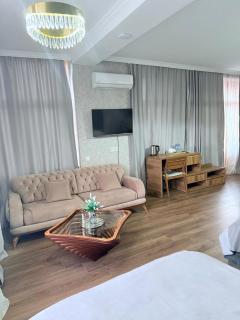 T I F L I S Hotel - 1