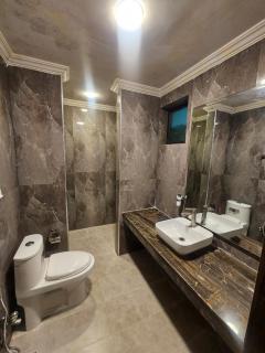 Ambassador Suite 1 - 5