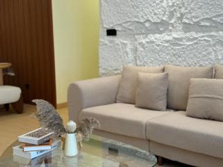 Clio 2 Escape to the Japandi - 6