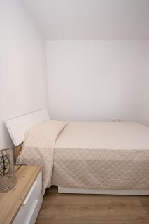 Mia's Place Corner - 3