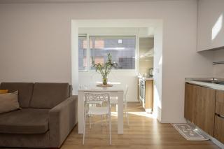 Mia's Place Corner - 1