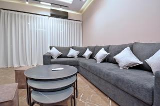 Central Stay Near Opera - Luxury Apartment - 9