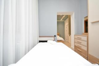 Central Stay Near Opera - Luxury Apartment - 3