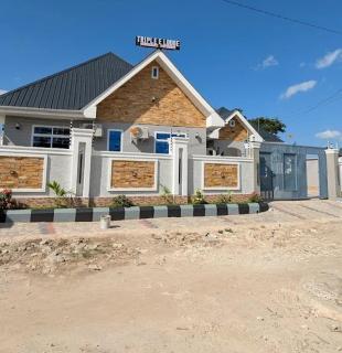 Triple E Lodge Kibaha - 0