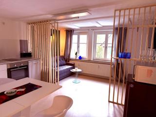 Modern wohnen im Fachwerkhaus im Herzen Wolfhagens - 2 Schlafzimmer, Parkplatz - 3