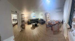 Agali Luxury Home - 9