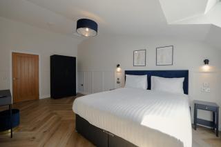 Old Church Apartment No 4 Private Parking - 2