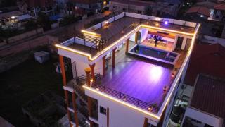 1bedroom Hideout Apartment - 2