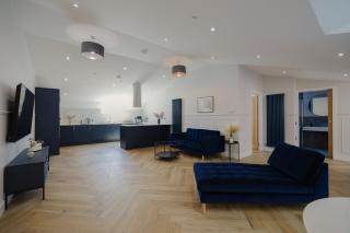 Old Church Apartment No 5 Private Parking - 5