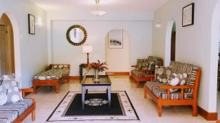 2 St James Apartments - 6