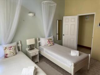 1, St James Apartments - Bequia - 8