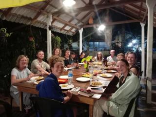 Lake House Home Stay - 8