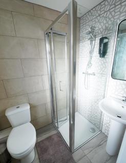 46DW-12 Dreams Unlimited Contractor Home in Ashford - 6