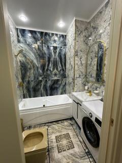 2 камнатная квартира Жк Атамура - 1