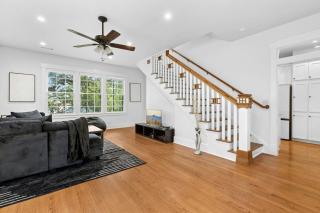 Warm and Cozy 2025 Build Victorian Gem on UT, Downtown with Free Parking - 3