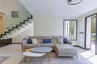 Prestigious villa, discreet luxury and absolute comfort - 4