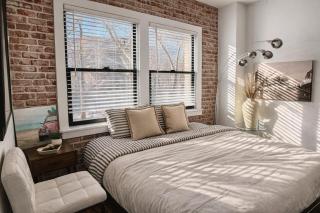 Modern & Popular Hollywood Studio at GW - 8