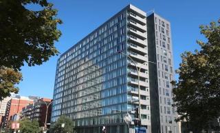 Stunning 1BR Condo with Balcony in Heart of MTL - 9