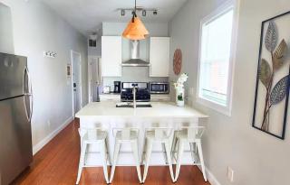 Jennifer's Modern Federal Hill Apt w Private Deck - 4