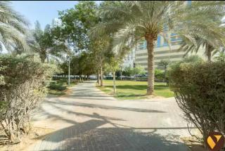 Vogue Vacation Homes, JVC Jeewar Tower near Circle Mall, Two Bedroom Apartment with Balcony and City View, Access to all Amenities - 3