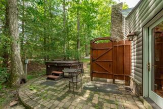 Bear Creek Lodge - 1