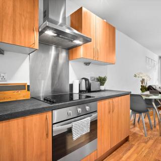 Stylish City Centre Apartment - Chinatown - Balcony - Secure Parking - Netflix 16ARC - 6